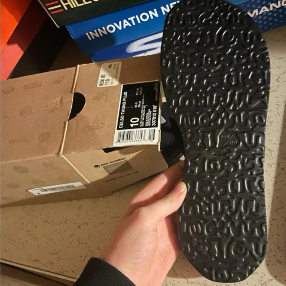 Nike Black and Gray Flip-Flops - Picture 5 of 6